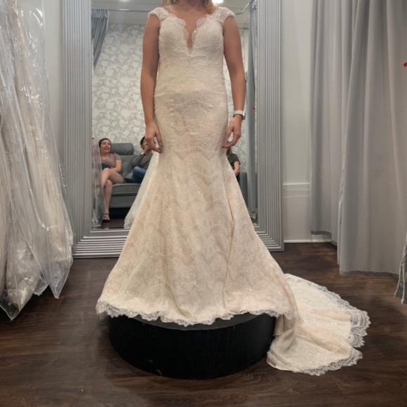 Never worn wedding dress